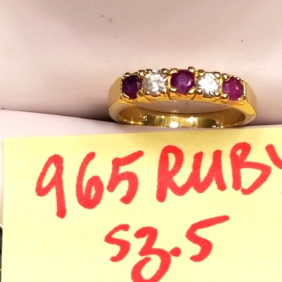 ✅Stackable Gold-plated, 3 Real Rubies & 2 CZs ring, size 5 - Picture 3 of 7